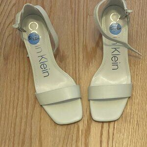 Calvin Klein Nolene block heel, adjustable ankle strap sandal - size 7 1/2